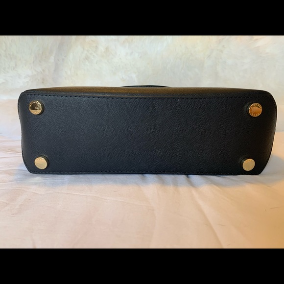 Michael Kors Sutton Medium Satchel - Picture 5 of 8